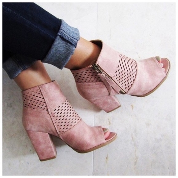 1HR SALE✨ New blush pink Peep-Toe Bootie - Picture 2 of 3